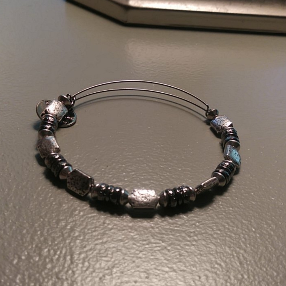 Alex and Ana bracelet - Picture 2 of 4